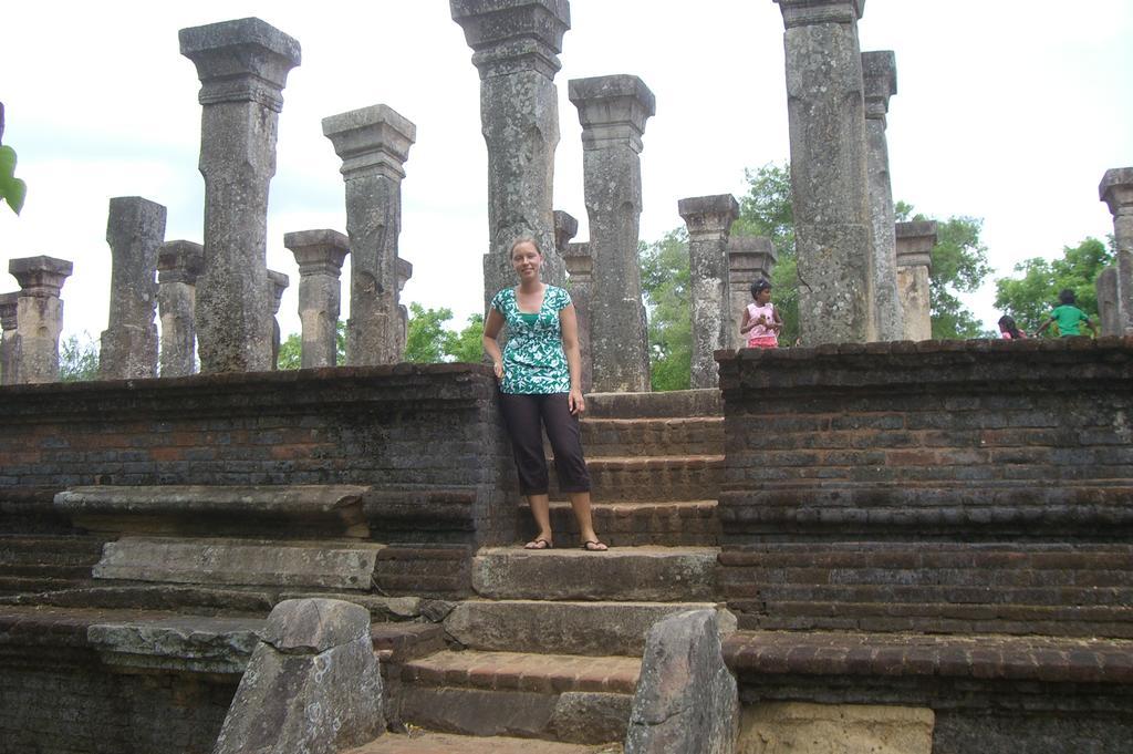 Risenlak Holiday Resort Polonnaruwa Buitenkant foto