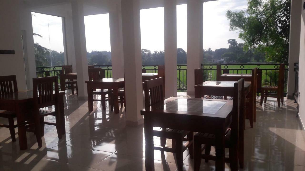 Risenlak Holiday Resort Polonnaruwa Buitenkant foto