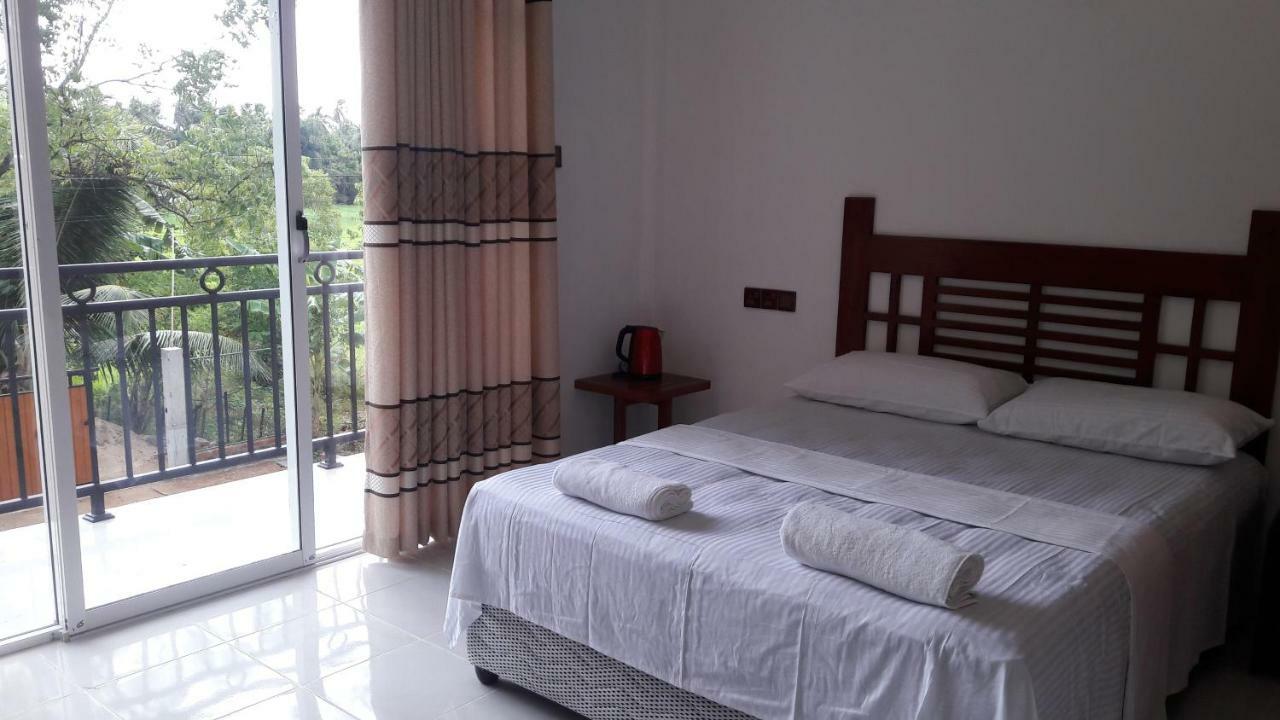 Risenlak Holiday Resort Polonnaruwa Buitenkant foto