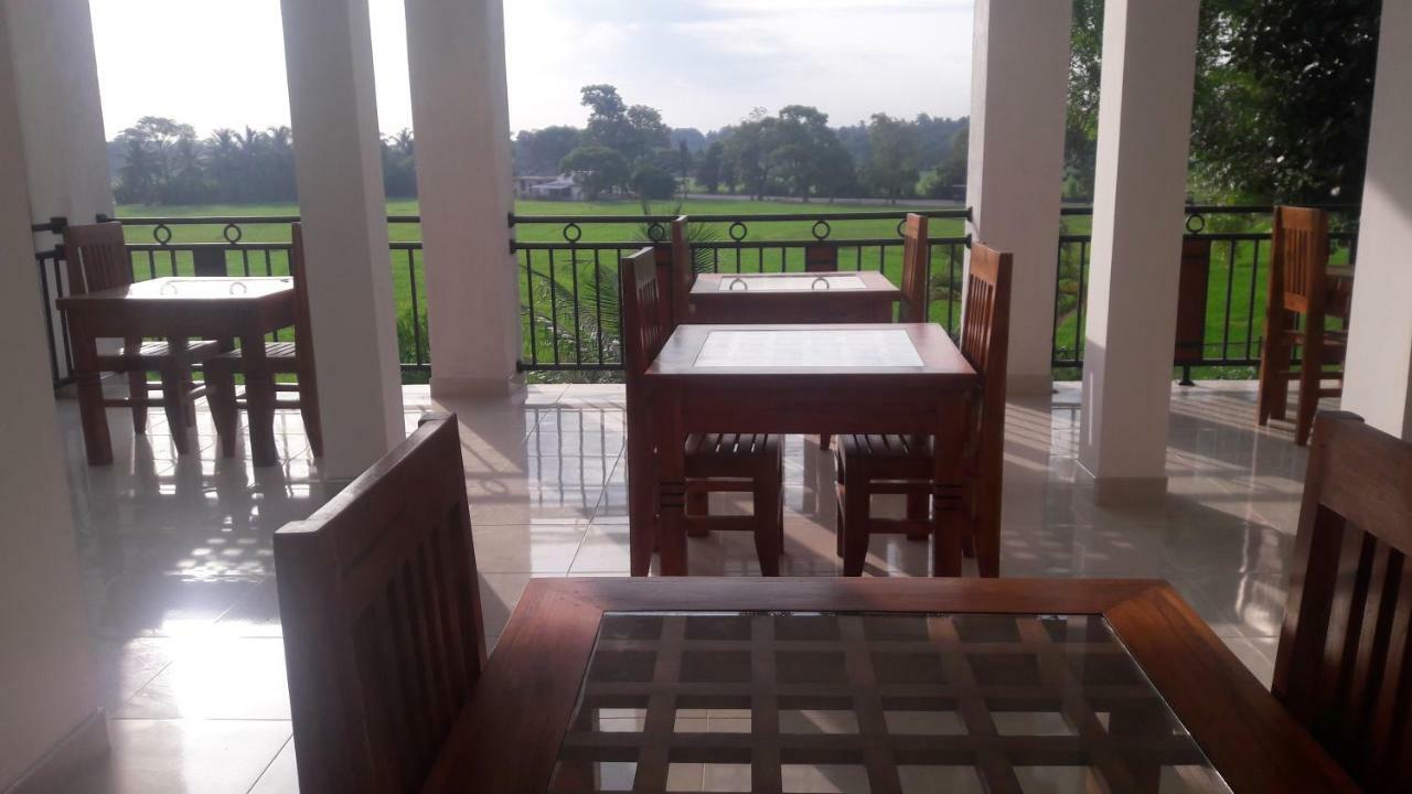 Risenlak Holiday Resort Polonnaruwa Buitenkant foto